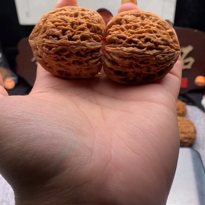 半***田文玩核桃吊坠南疆石