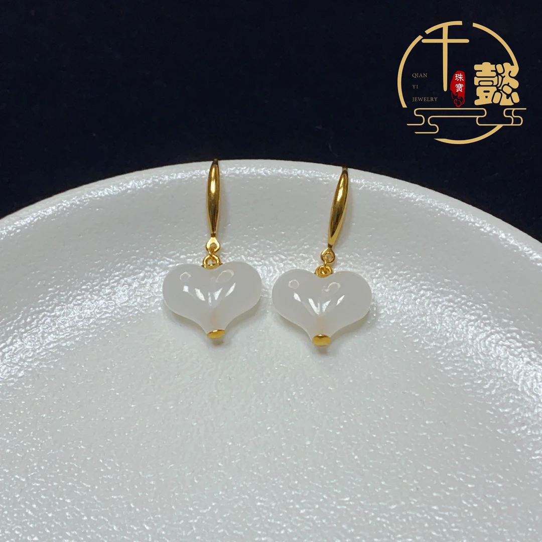 S925银天然和田玉白玉屁桃爱心耳钩耳环