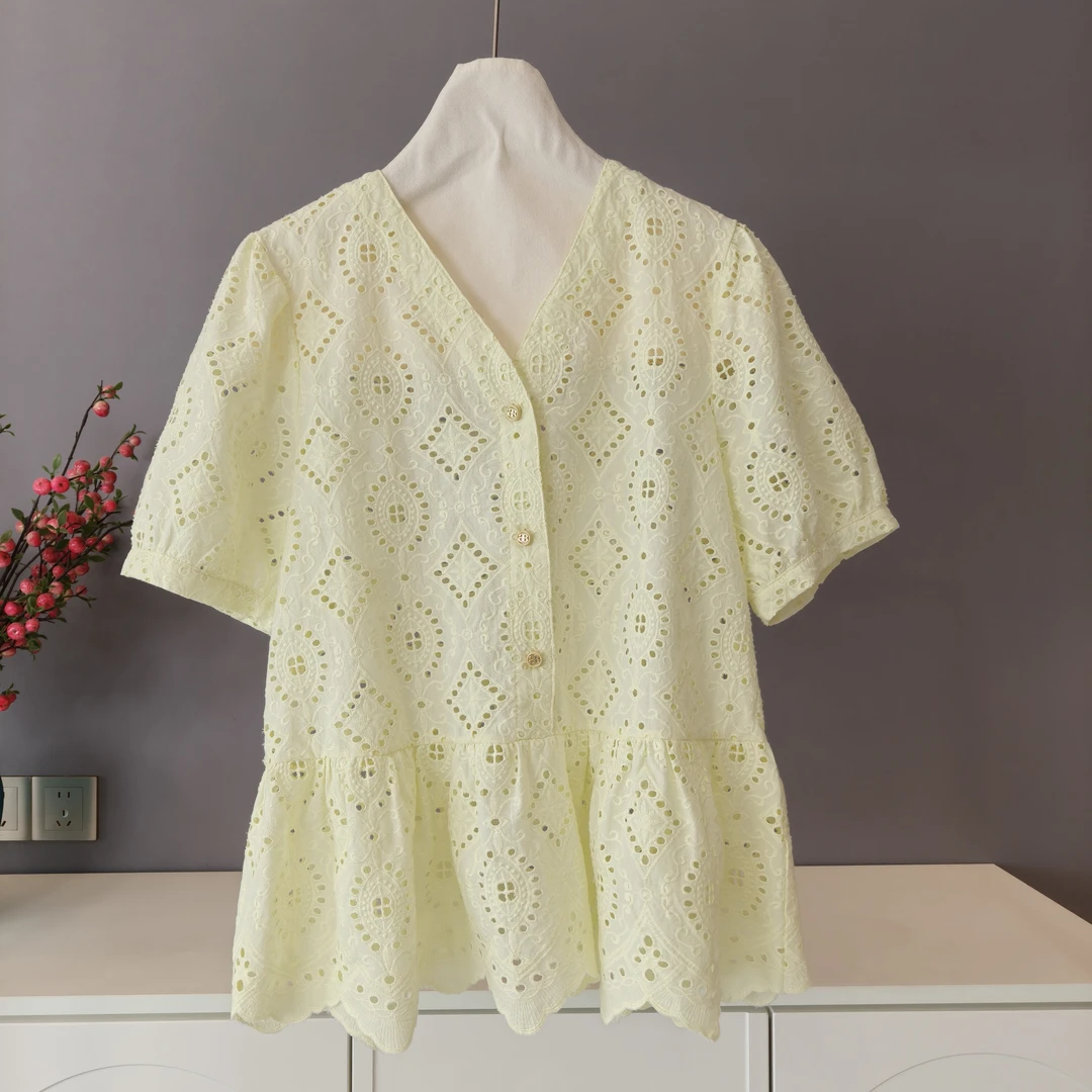 【伟伟专属】清新嫩芽黄  蕾丝镂空短袖小衫