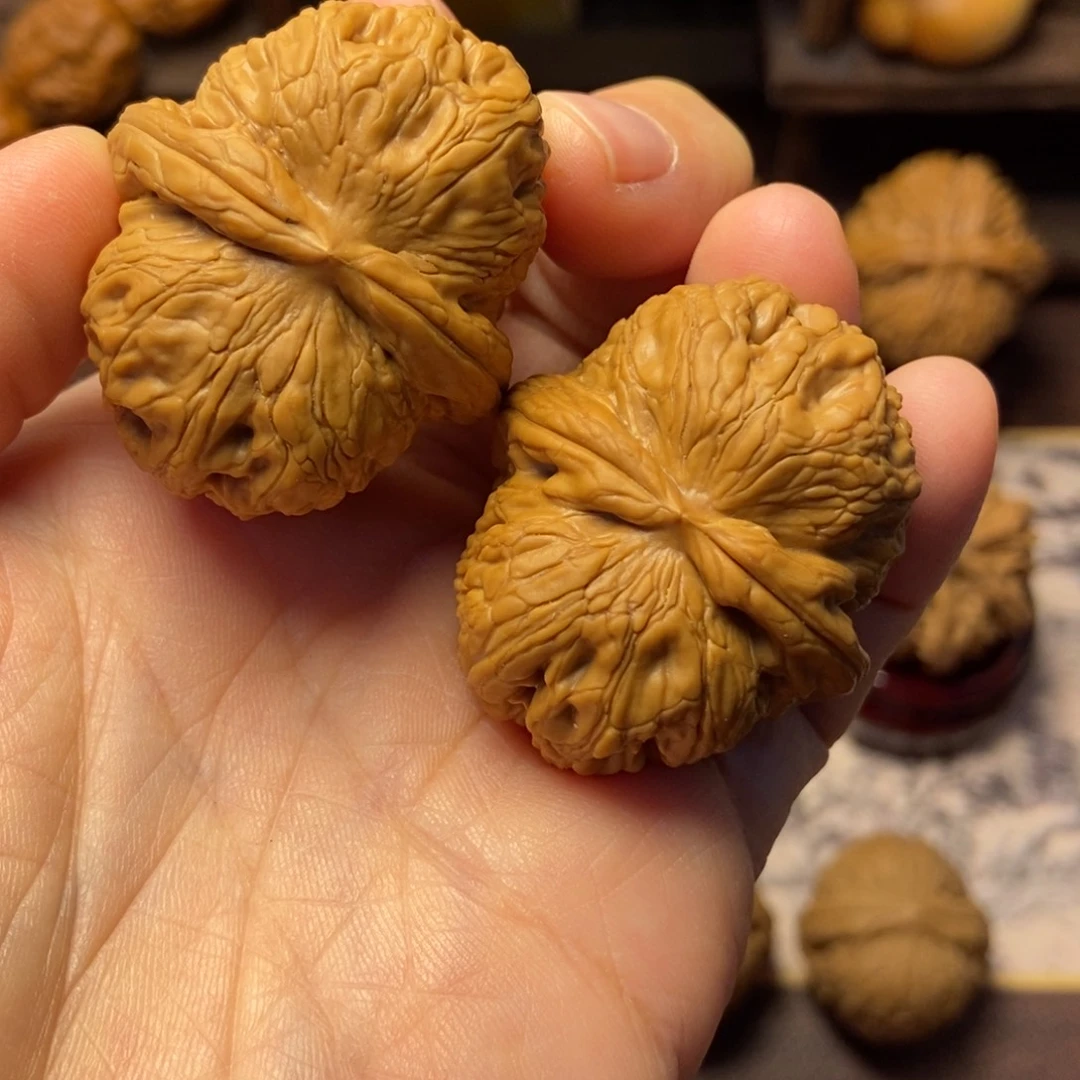 文玩核桃把件全品元宝尺寸40