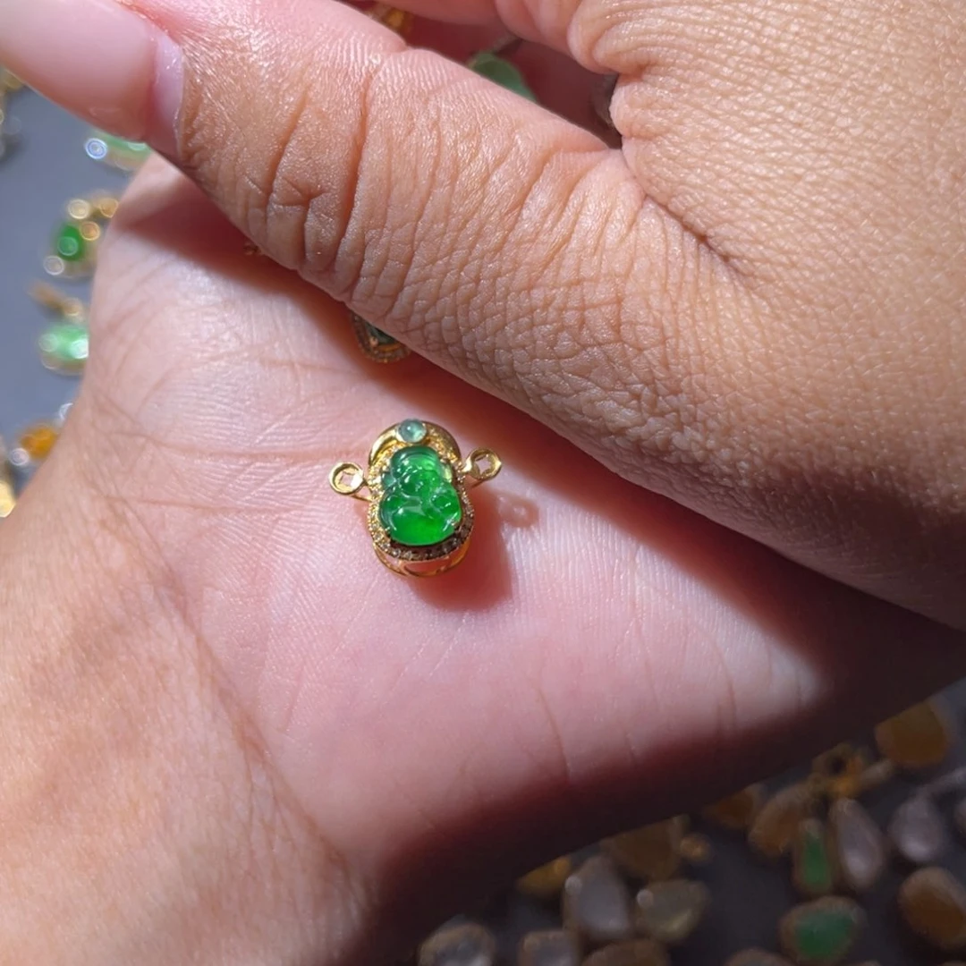 吊坠(不含链)18K金镶嵌翡翠