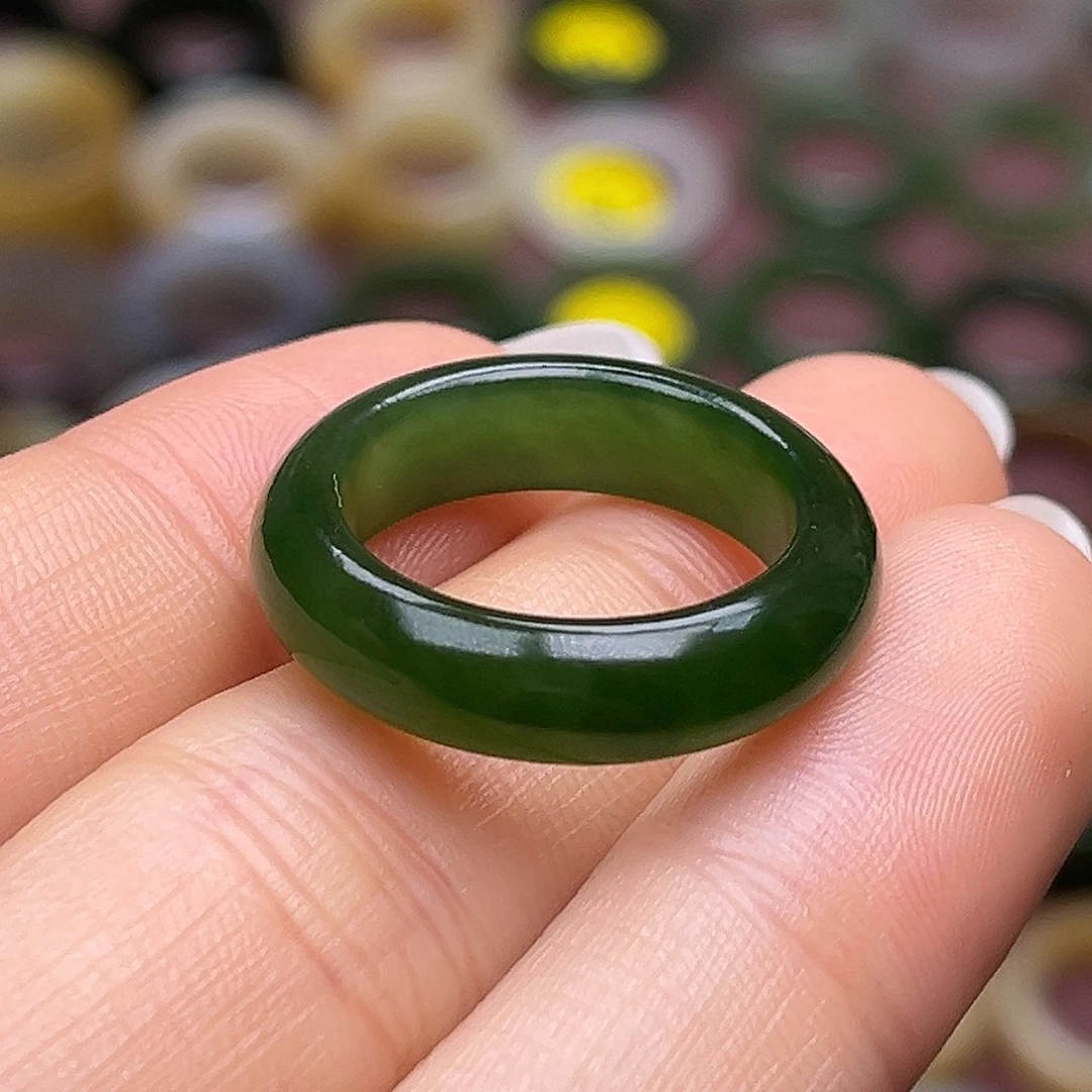 U***u和田玉未镶嵌戒指