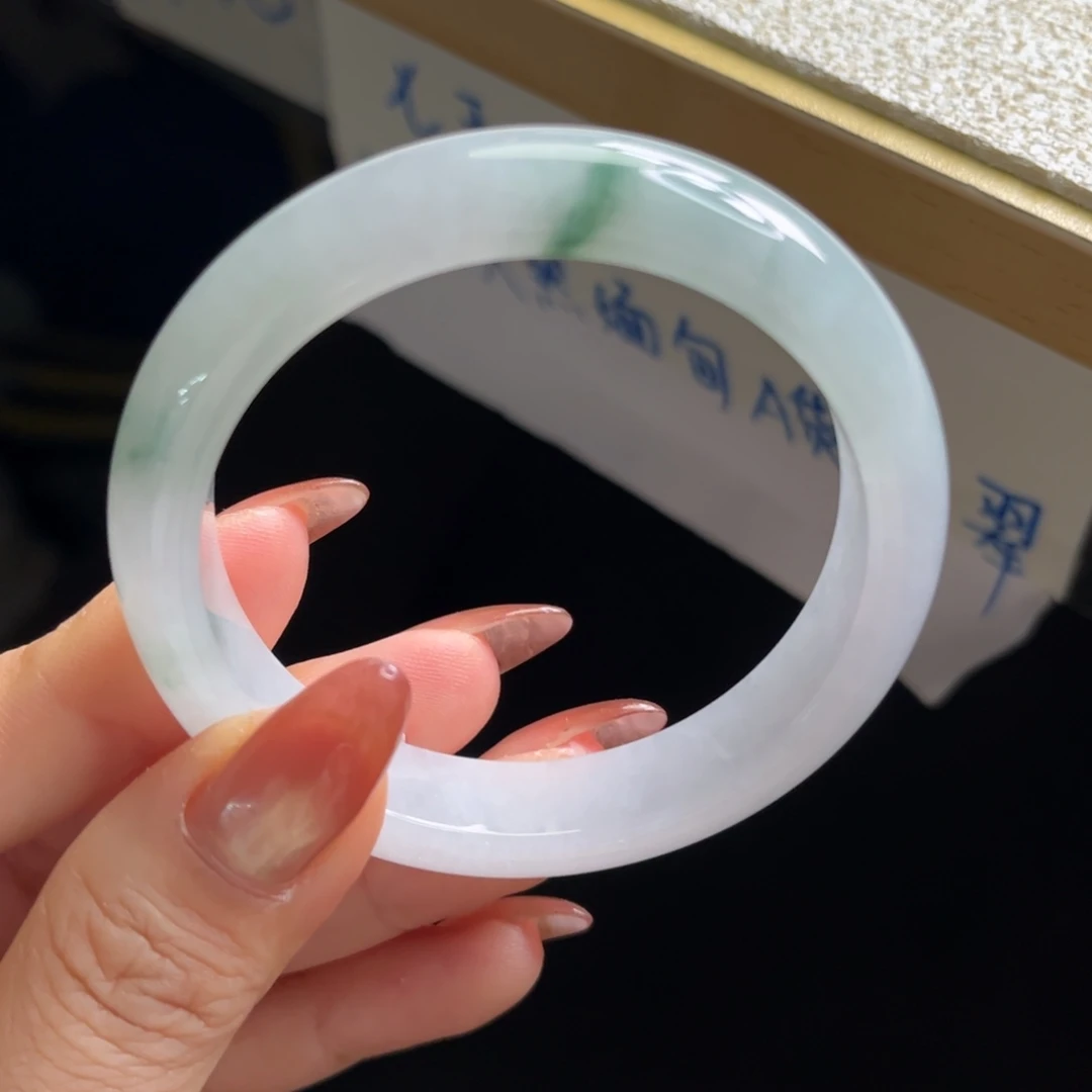 翡翠未镶嵌手镯手镯