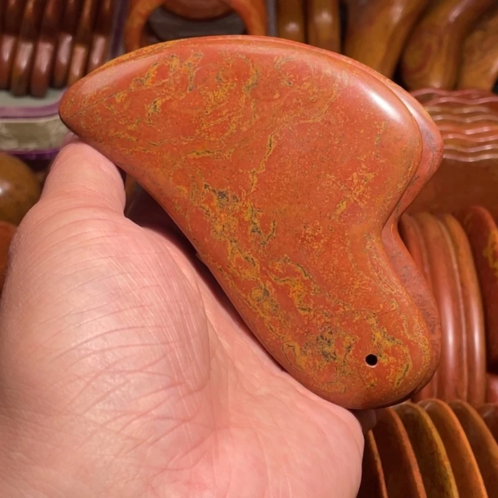 红砭石精品款心形刮痧板