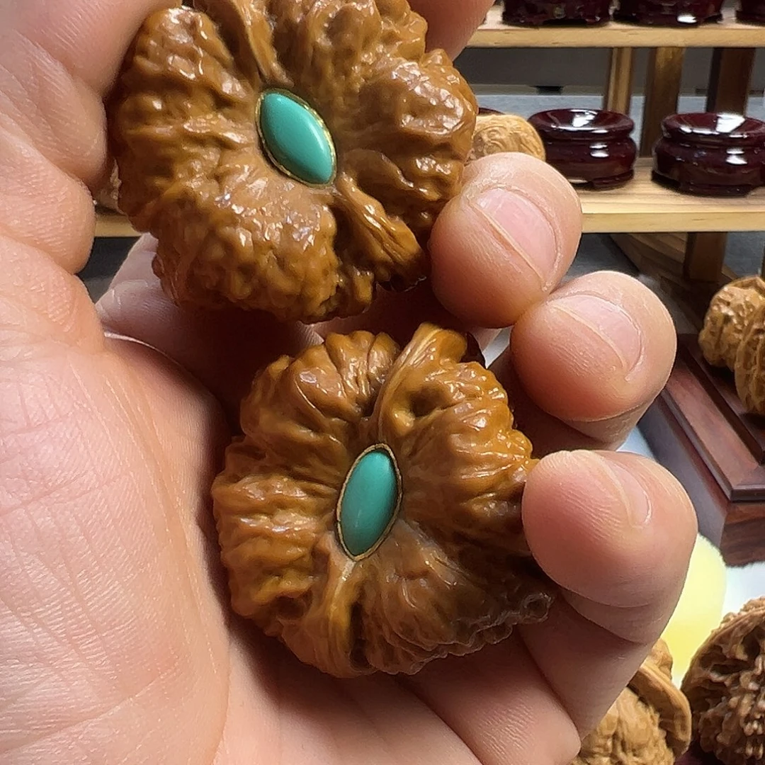 葫****大尺寸蛤蟆头镶嵌金边宝石底