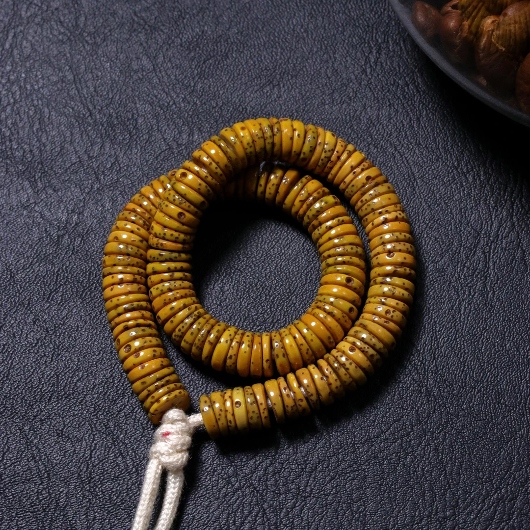 【红串专场】【星月鸡油黄】7mm·薄切大肠石玉料星月手持(120颗/条)