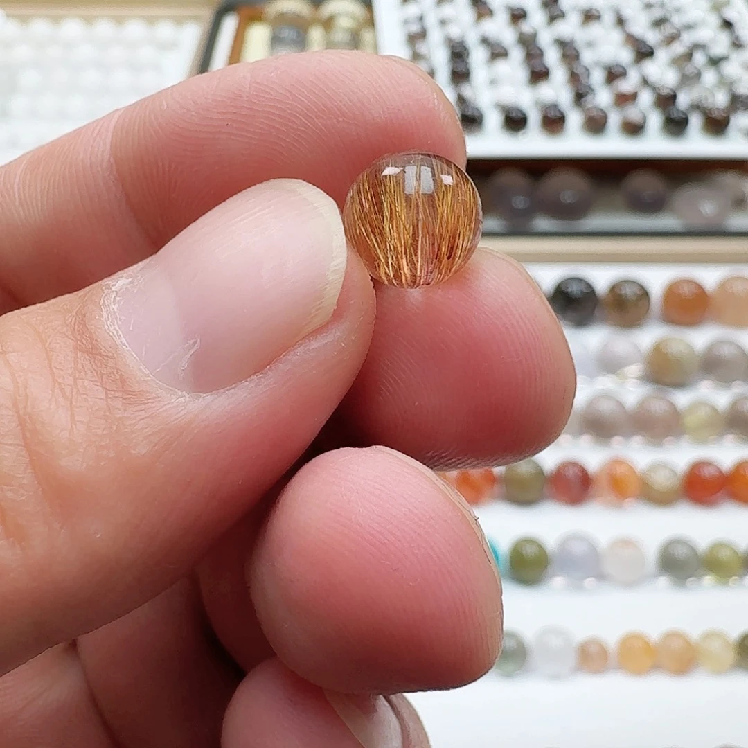 未镶嵌颈饰水晶活****界