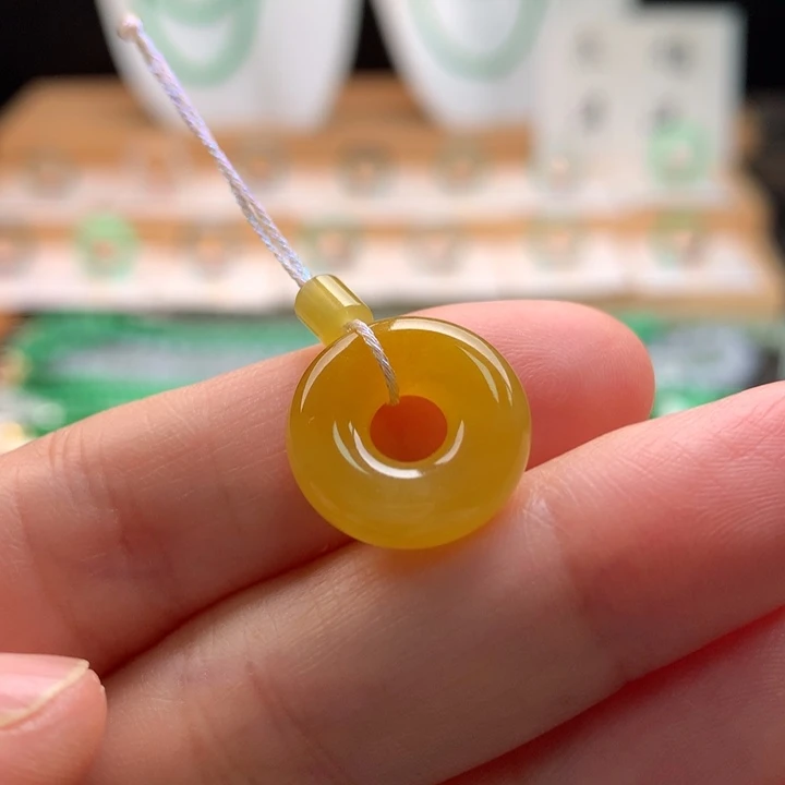 翡翠未镶嵌颈饰天然缅甸A货翡翠