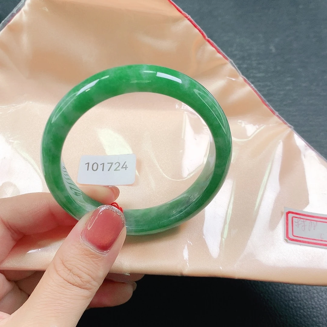 翡翠未镶嵌手镯03