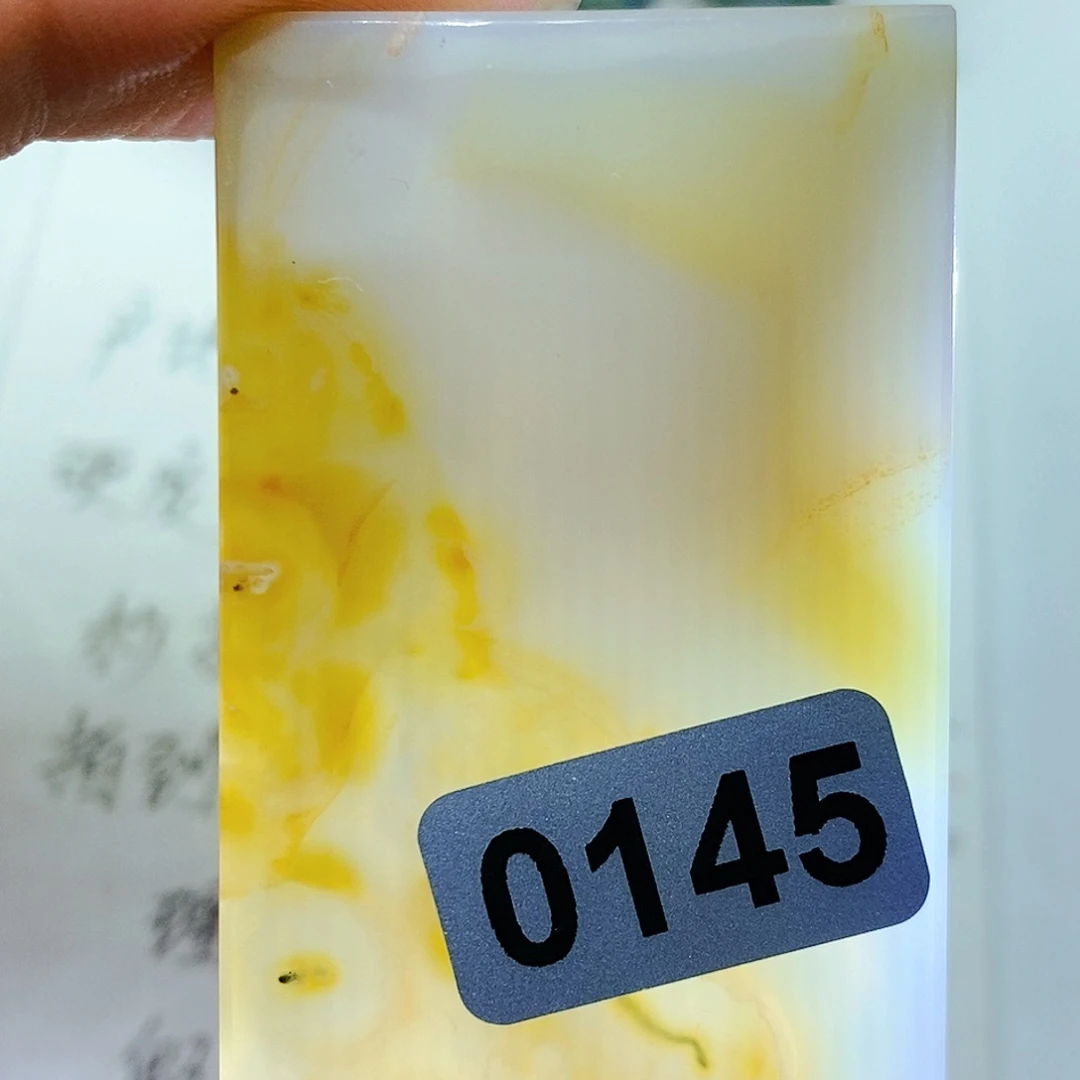 未镶嵌颈饰玛瑙/玉髓?**