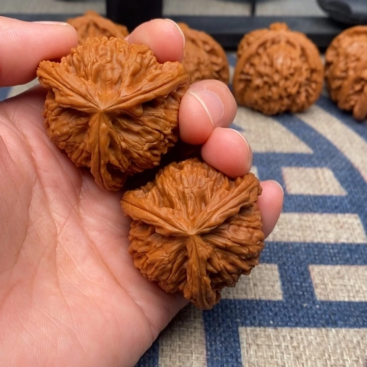 吊坠文玩核桃起***屋三棱