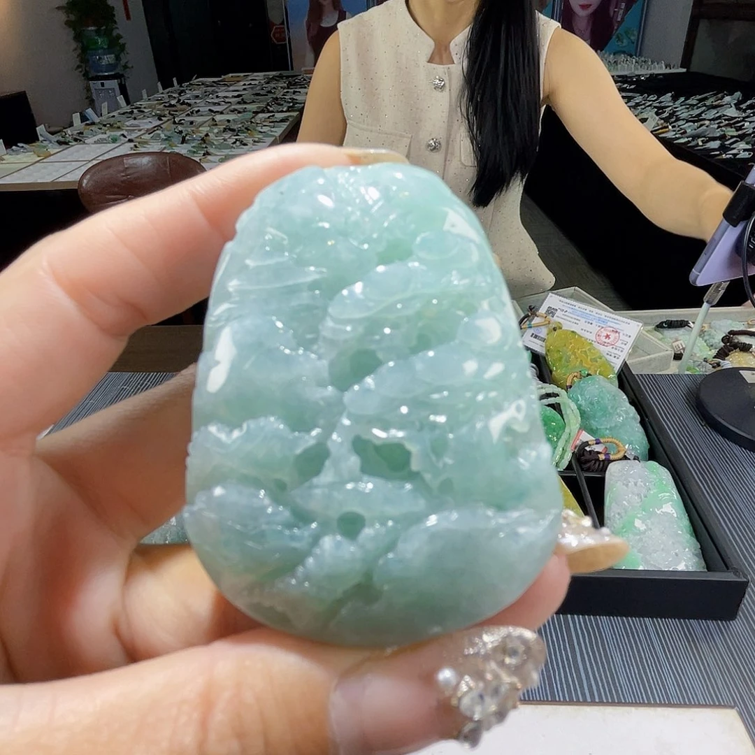 颈饰未镶嵌翡翠一