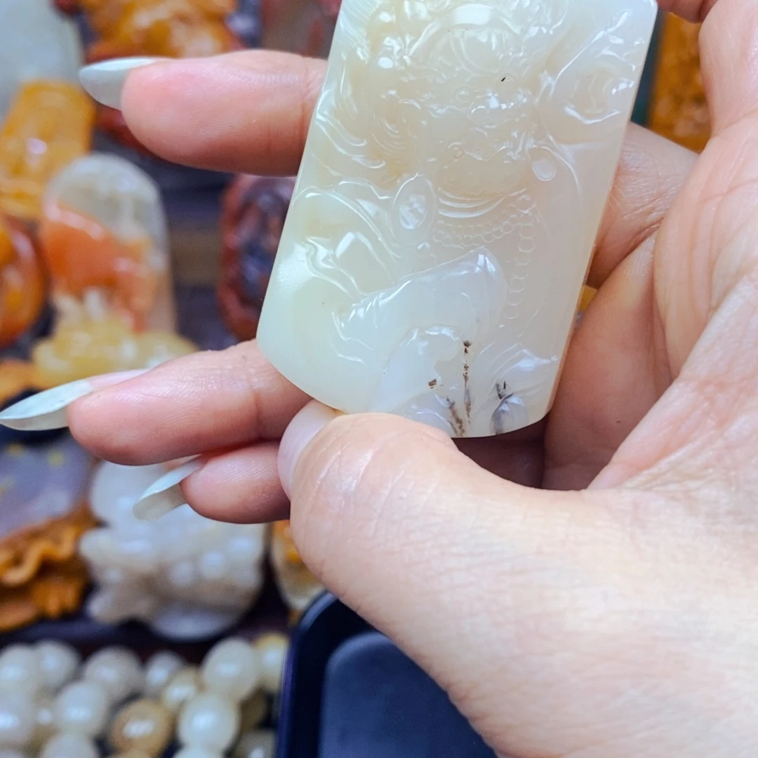 石英质玉（黄龙玉）未镶嵌吊坠(不含链)