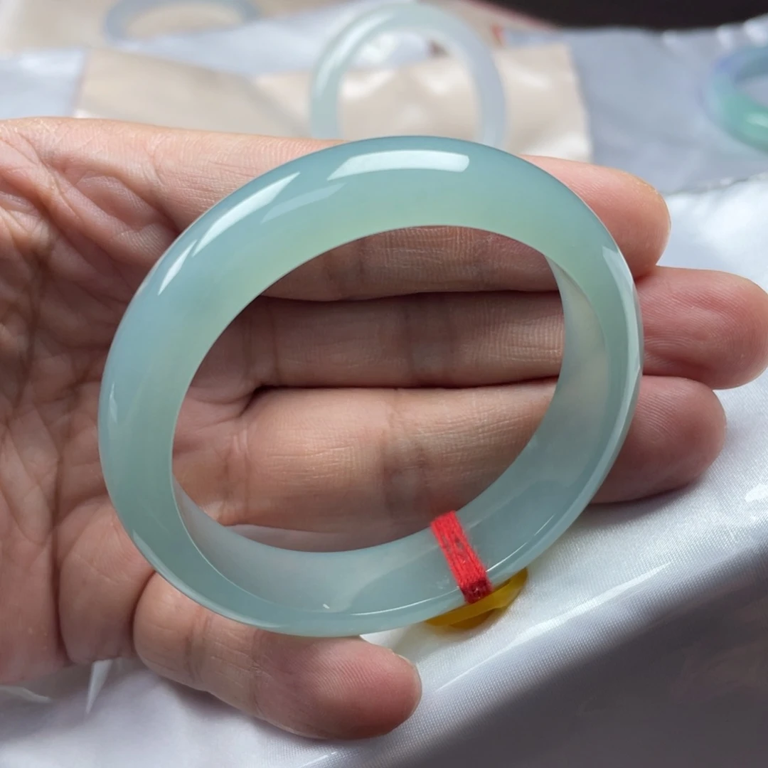 月***芽翡翠手镯未镶嵌56.6糯冰湖水蓝种老起胶（定金）