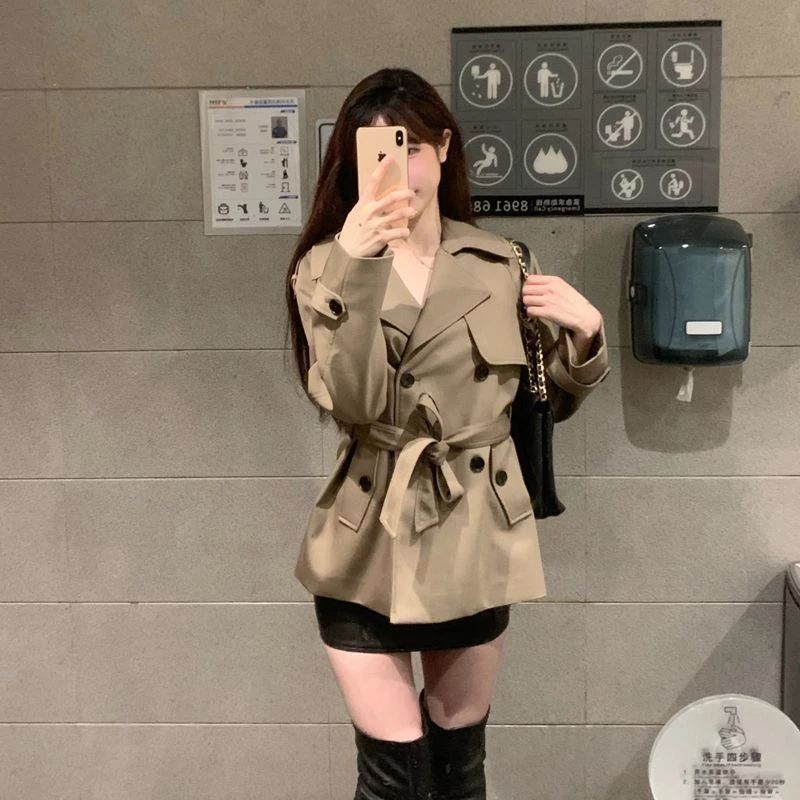 驼色短款风衣外套女年春秋季新款高级感西装领双排扣系带收腰上衣