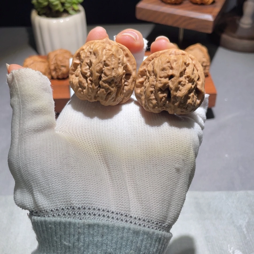 文玩核桃吊坠蛤蟆头38。2512