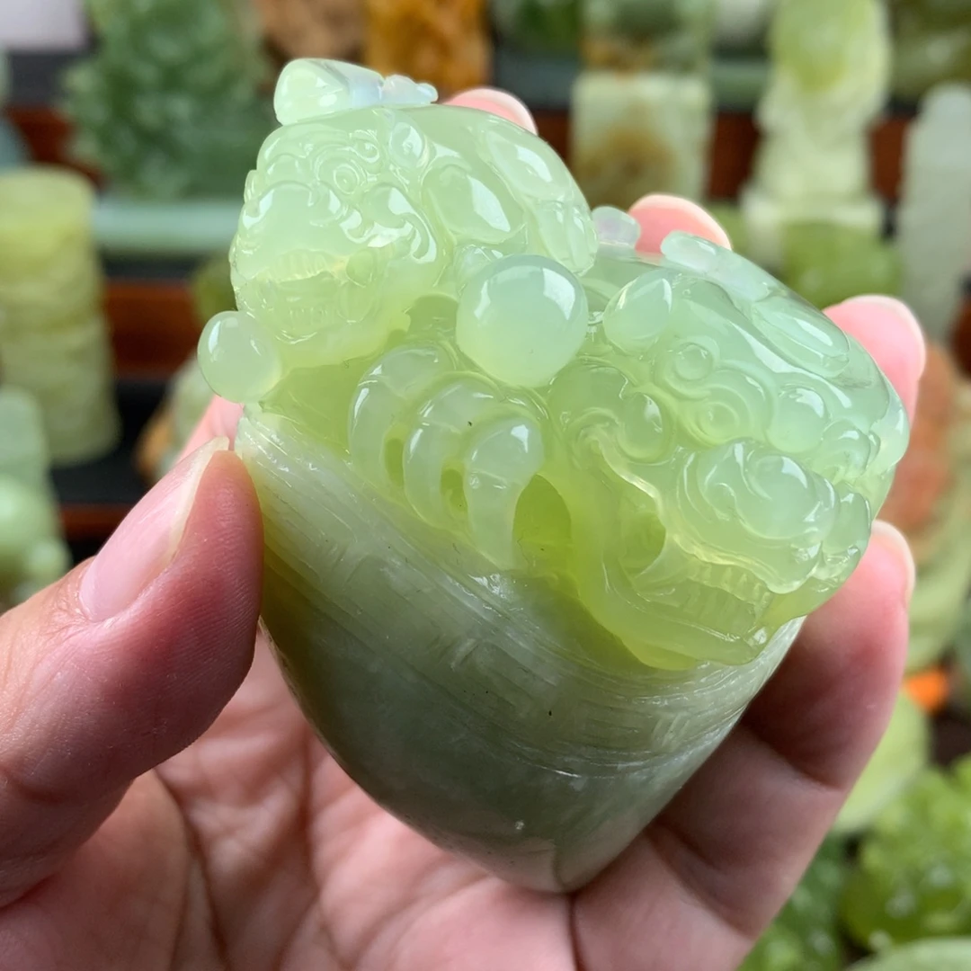 岫玉未镶嵌手把件