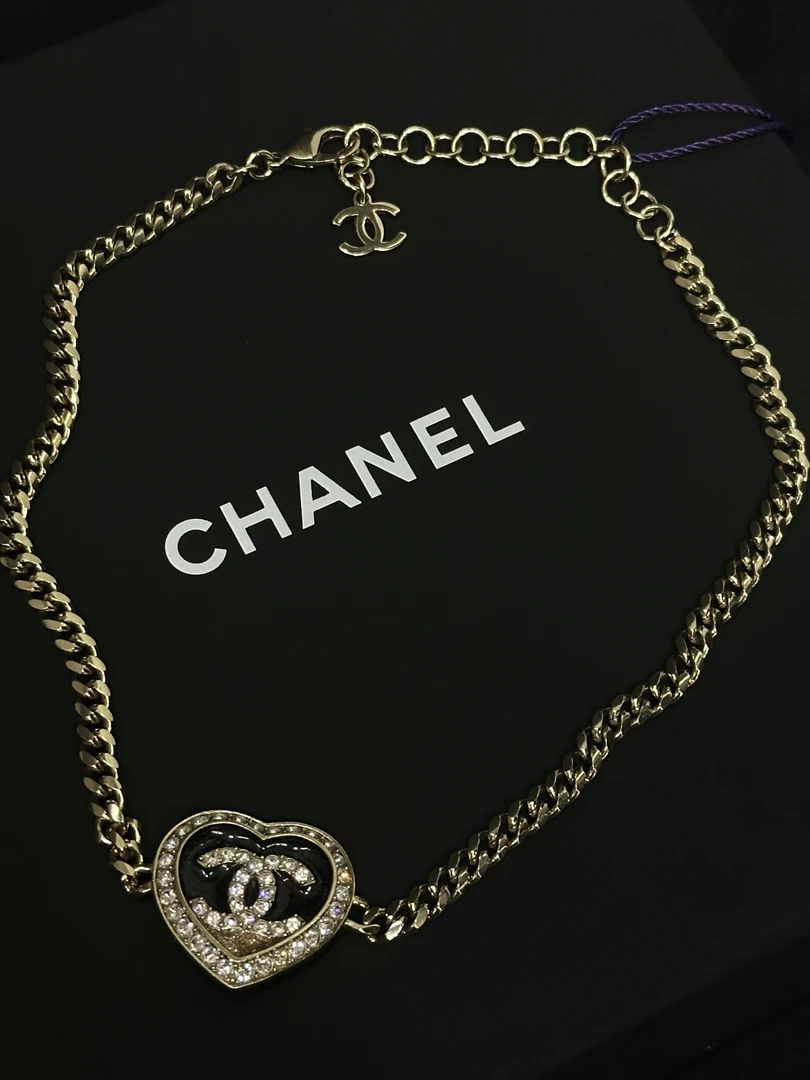 95新 Chanel/香奈儿 23B珐琅爱心choker项链/0045060102