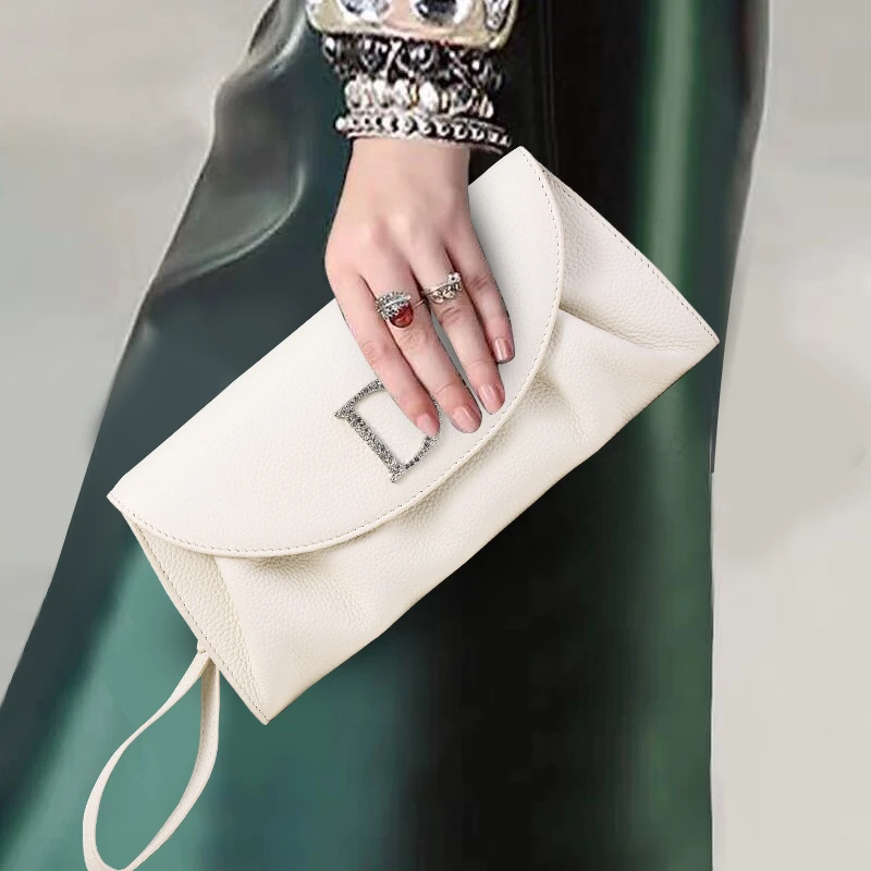2025秋冬新款真皮镶钻宴会手包单肩斜挎包高档纯牛皮手拿包女气质