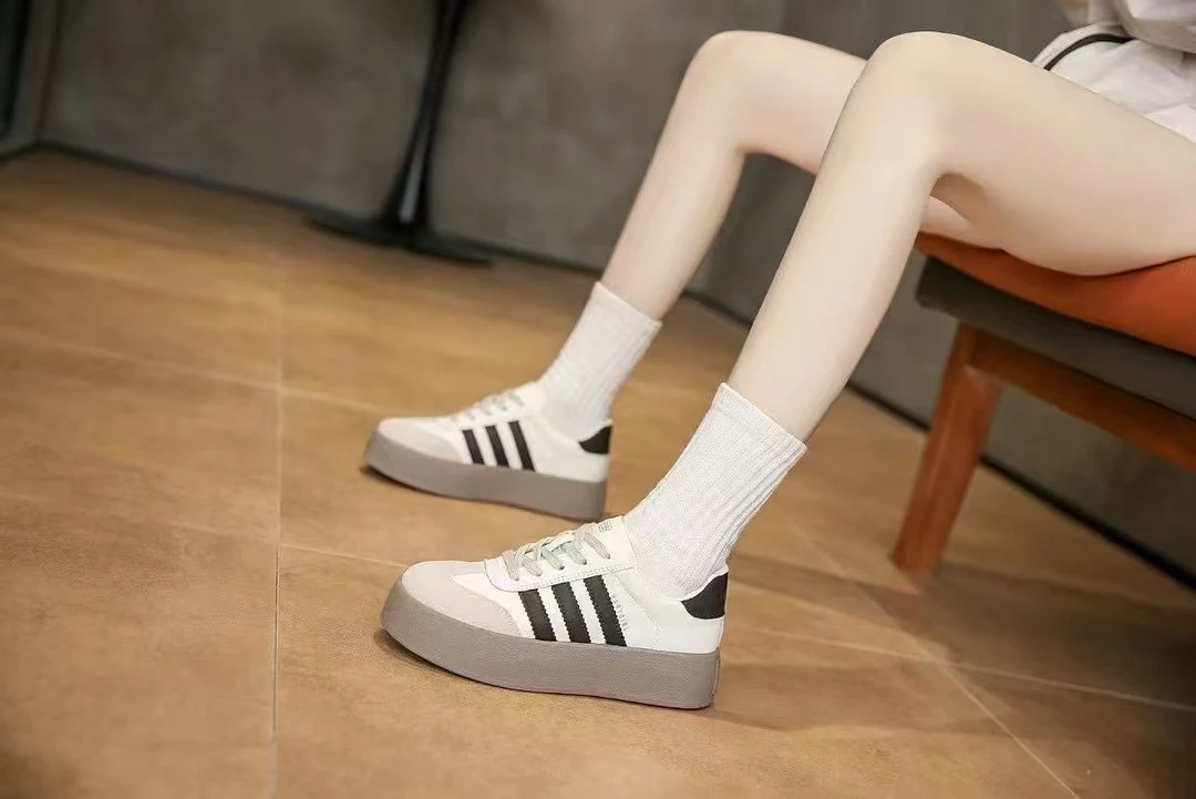 春季经典爆款洋气休闲百搭小白鞋