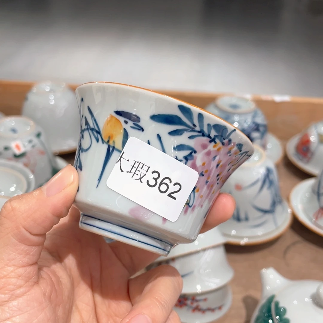 釉下彩纯手绘有瑕