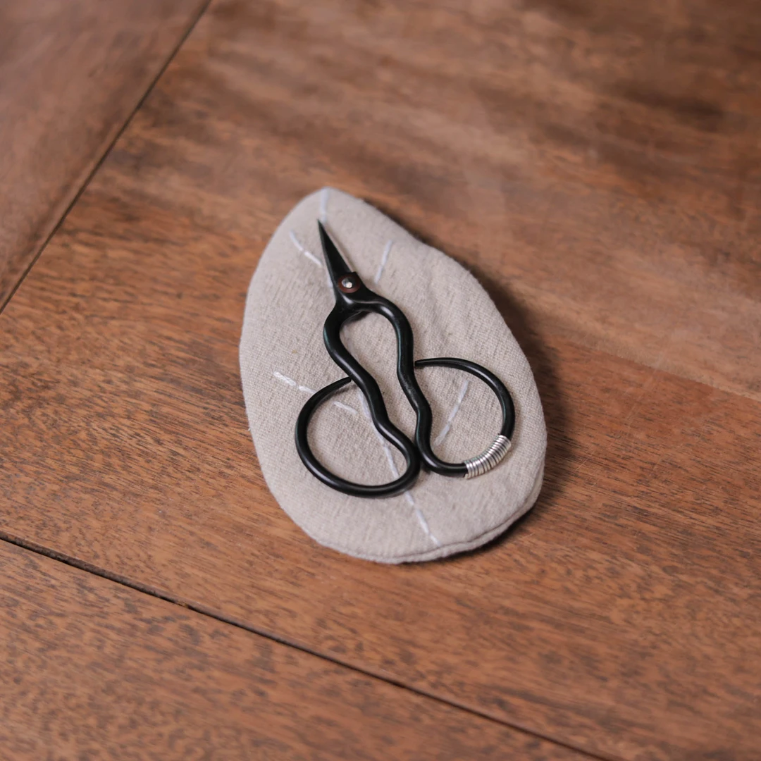 【悦生活】葫芦剪刀+手缝保护套白色（XWT019）