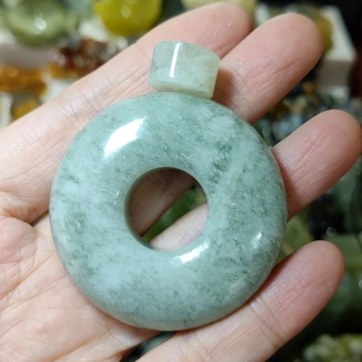 岫玉未镶嵌平安扣