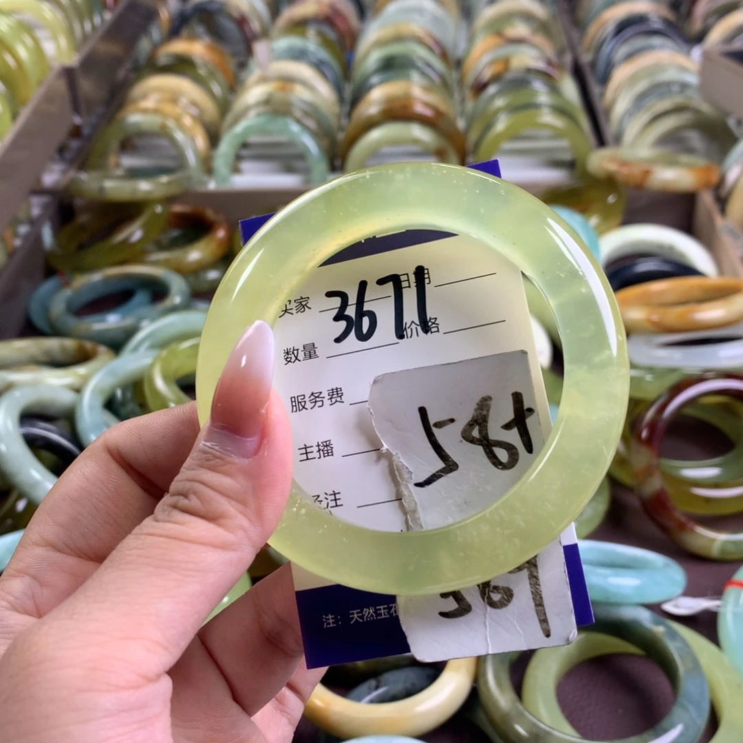 蛇纹石玉未镶嵌手镯3671