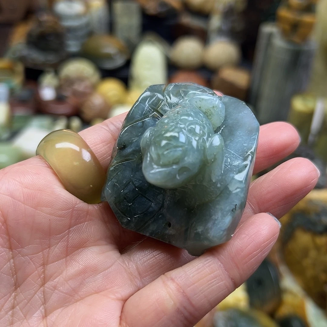 岫玉未镶嵌颈饰花玉兰金蟾