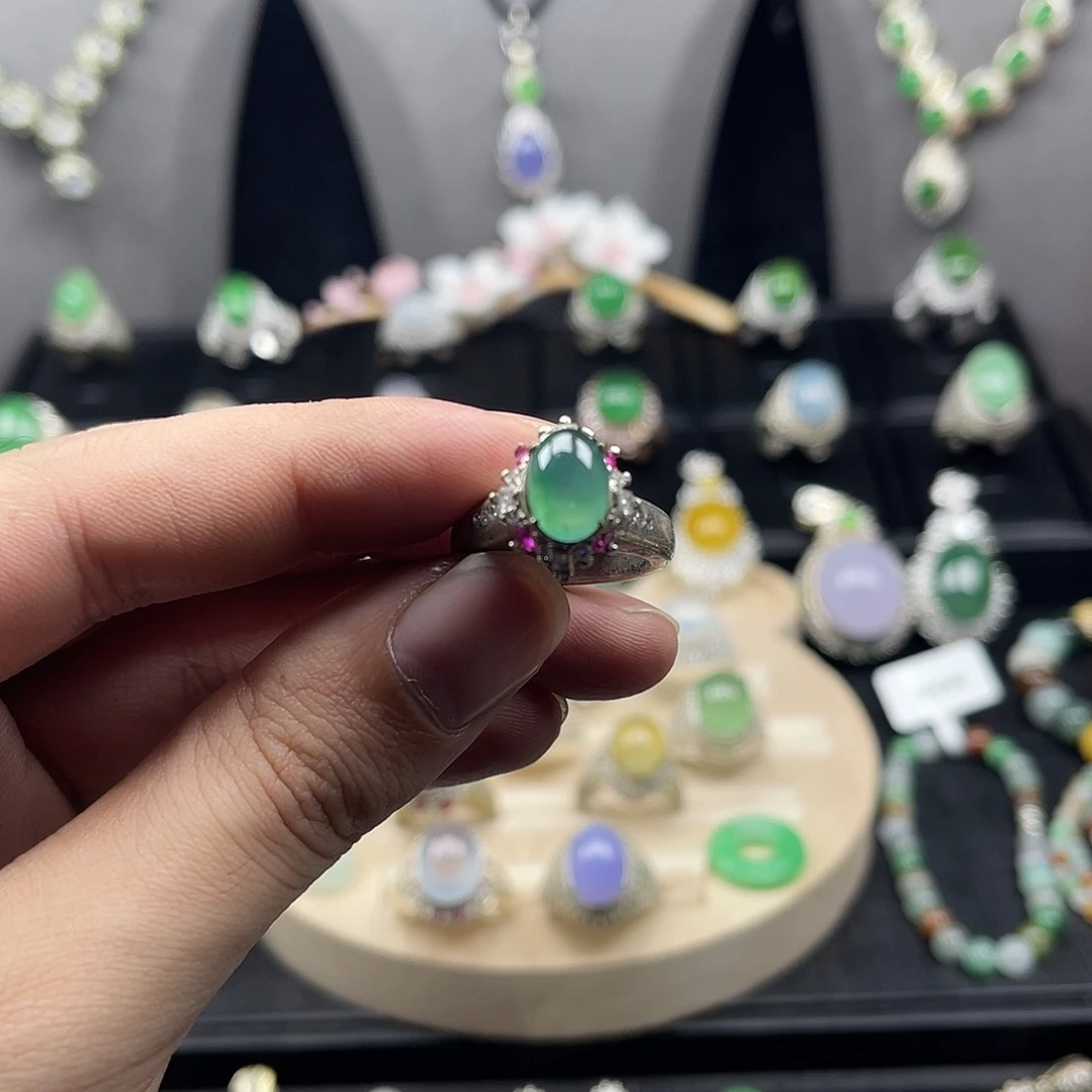 翡翠合金戒指未镶嵌