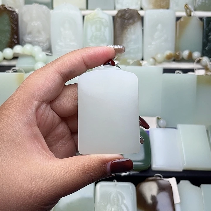 颈饰未镶嵌和田玉