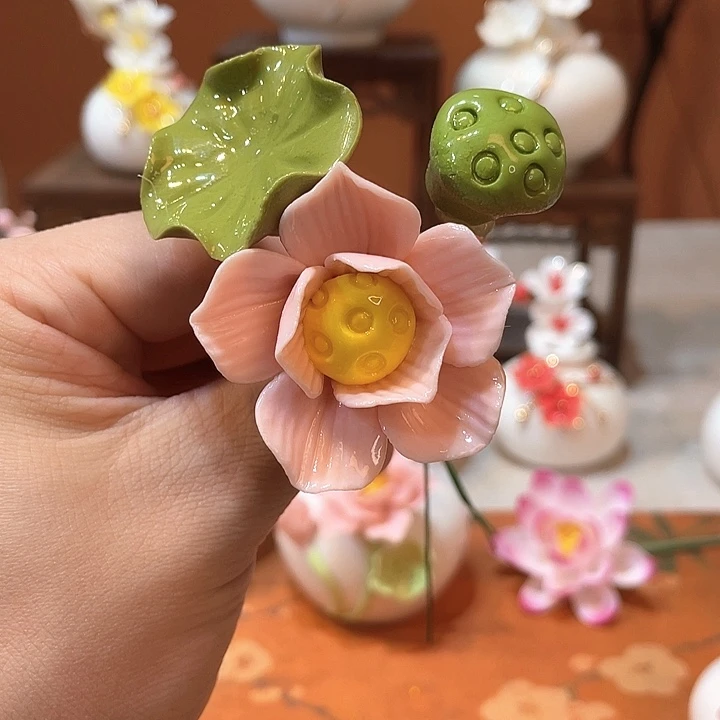 手工陶瓷精致摆件