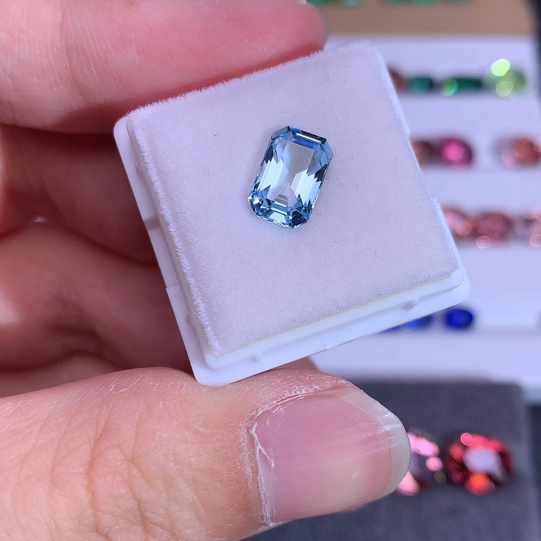 海蓝宝石笔搁未镶嵌1.72ct