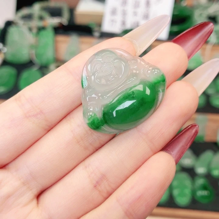 石英质玉（非洲翠）未镶嵌颈饰