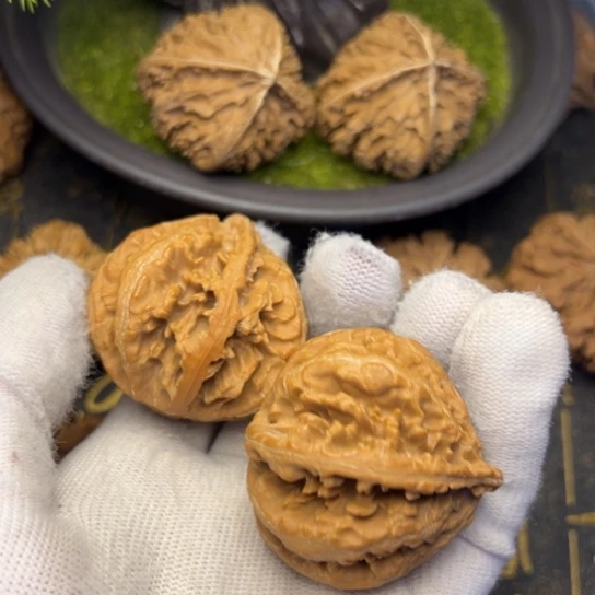 志***得文玩核桃把件秦岭核桃12