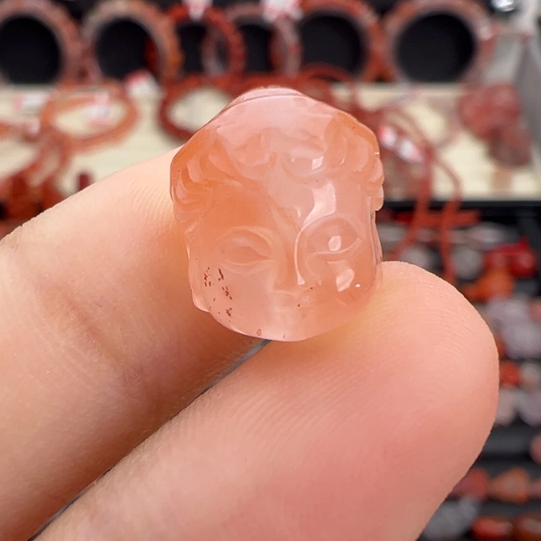 南红玛瑙未镶嵌颈饰观音头