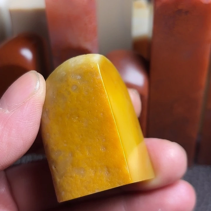 老挝石精美老挝田黄章