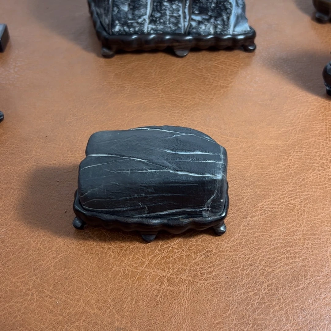 穿***空灵璧石精品四方来财。