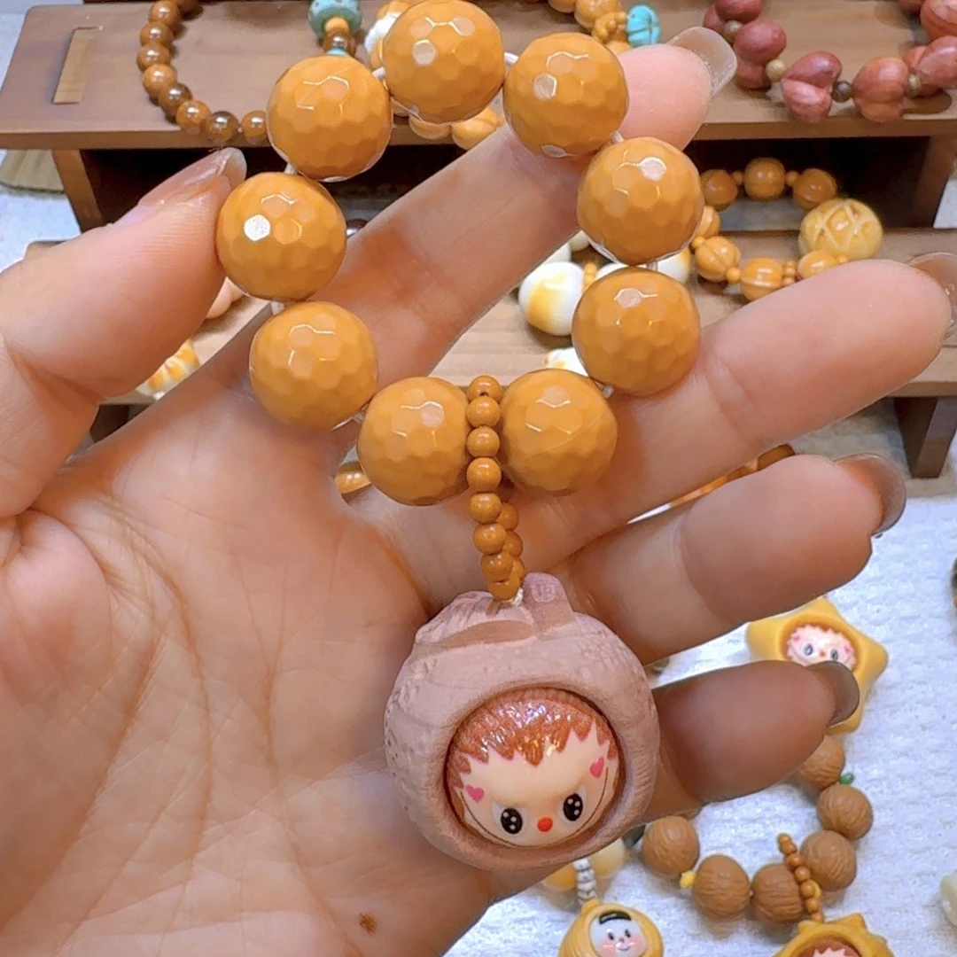 星月菩提吊坠全品猴头血柏拉布布