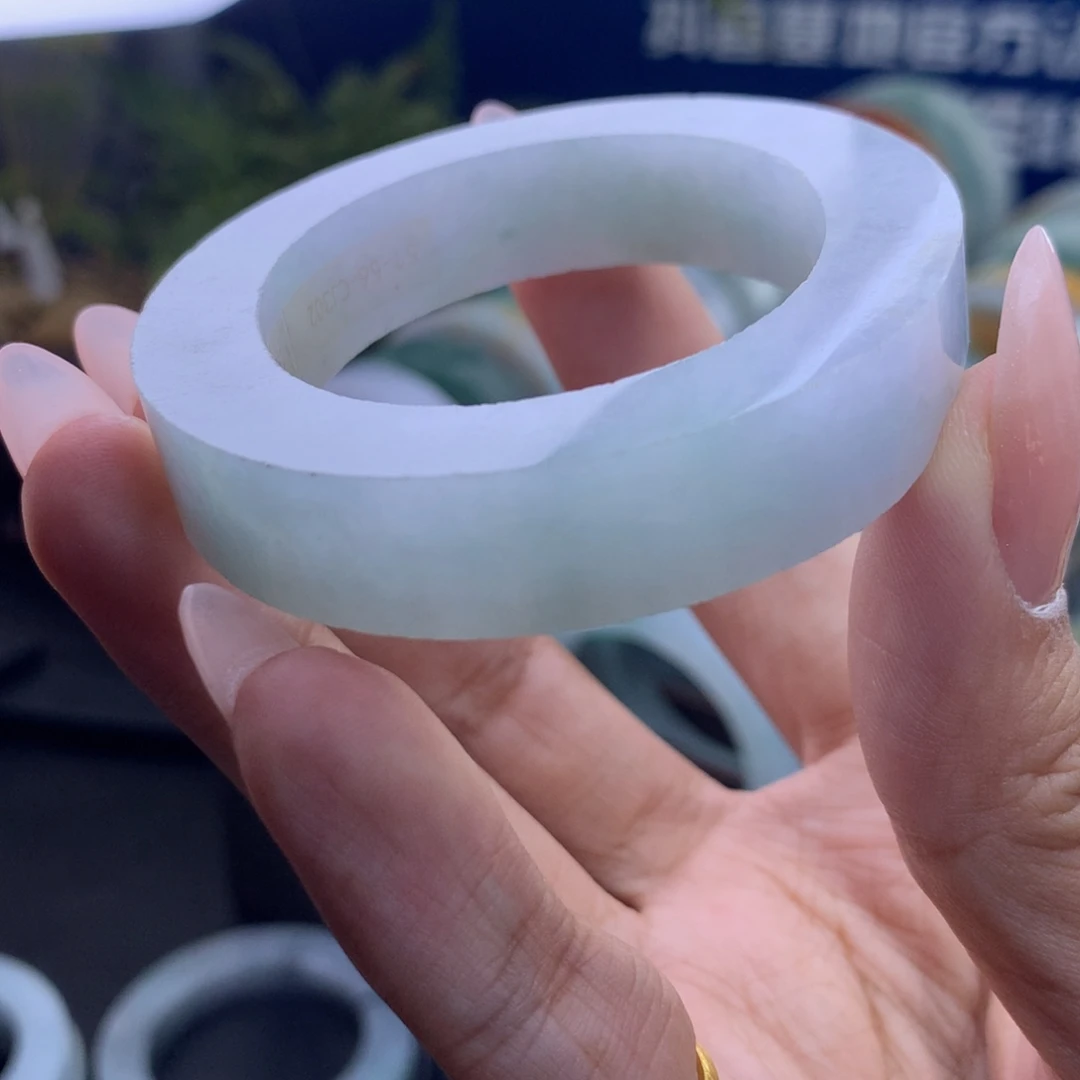 定制翡翠未镶嵌手镯不退不换手镯