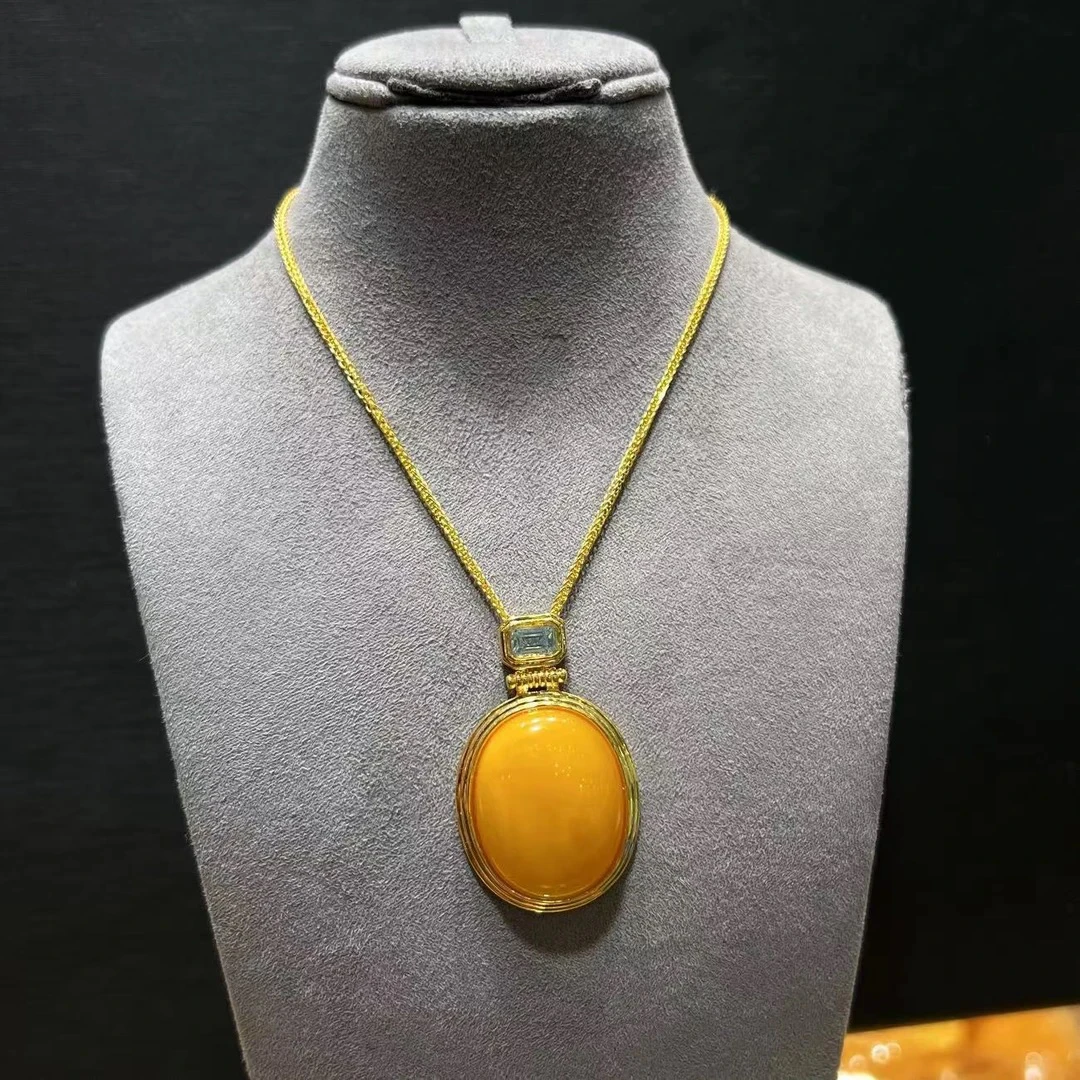 2408111866 FB 蜜蜡吊坠镀金镶嵌（多样性发其一）