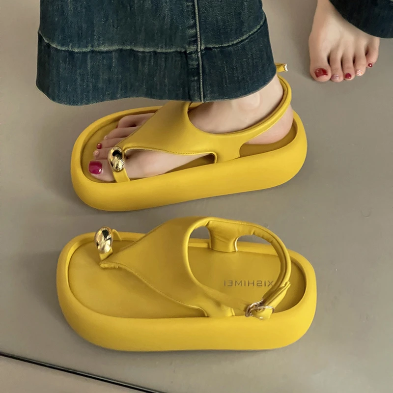 时尚设计感厚底增高套趾凉鞋女士2025夏季新款简约休闲沙滩凉拖鞋