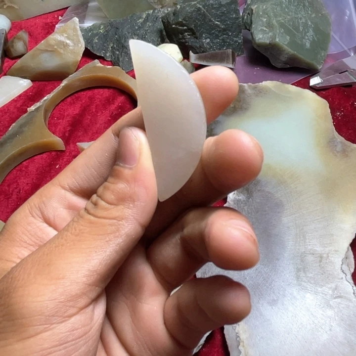 和田玉（糖玉）未镶嵌珠宝半成品