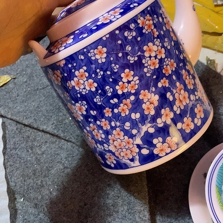 摆件陶红稀土冰梅提梁壶