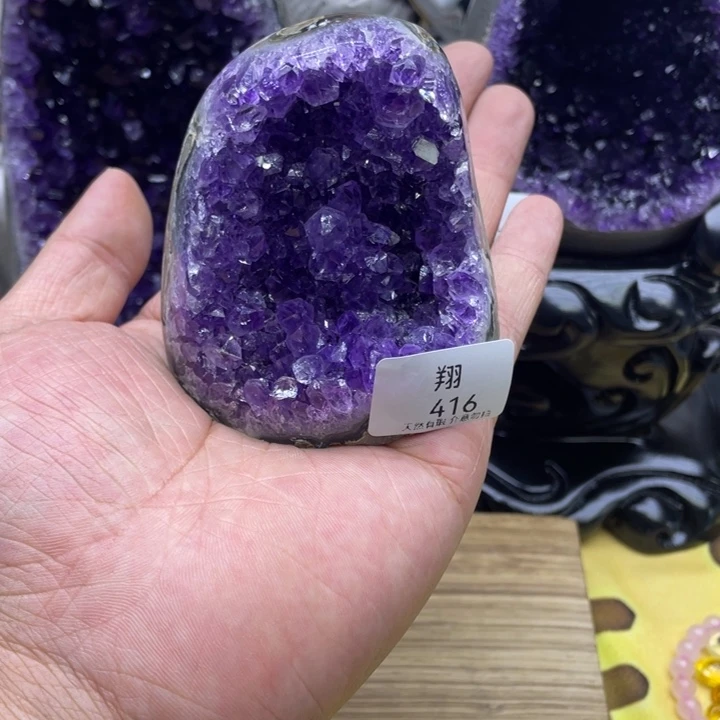 未镶嵌水晶大型摆件（非配饰）