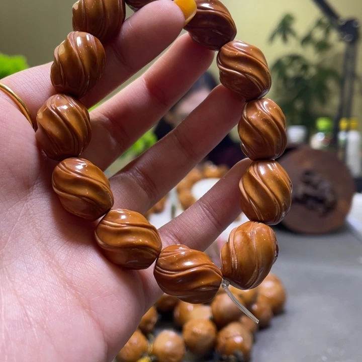 橄榄核吊坠橄榄核雕