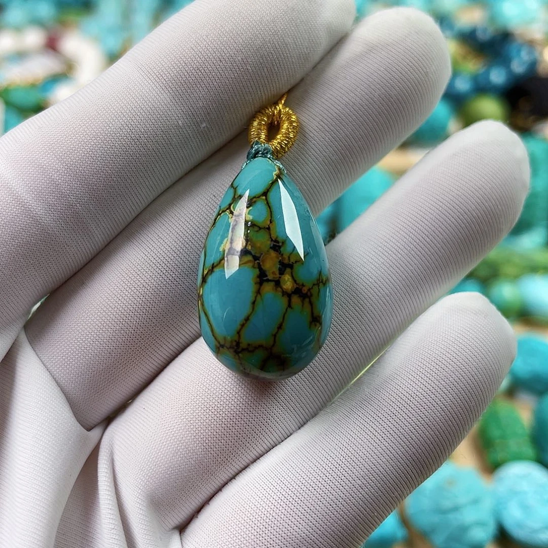 绿松石未镶嵌珠宝奇石