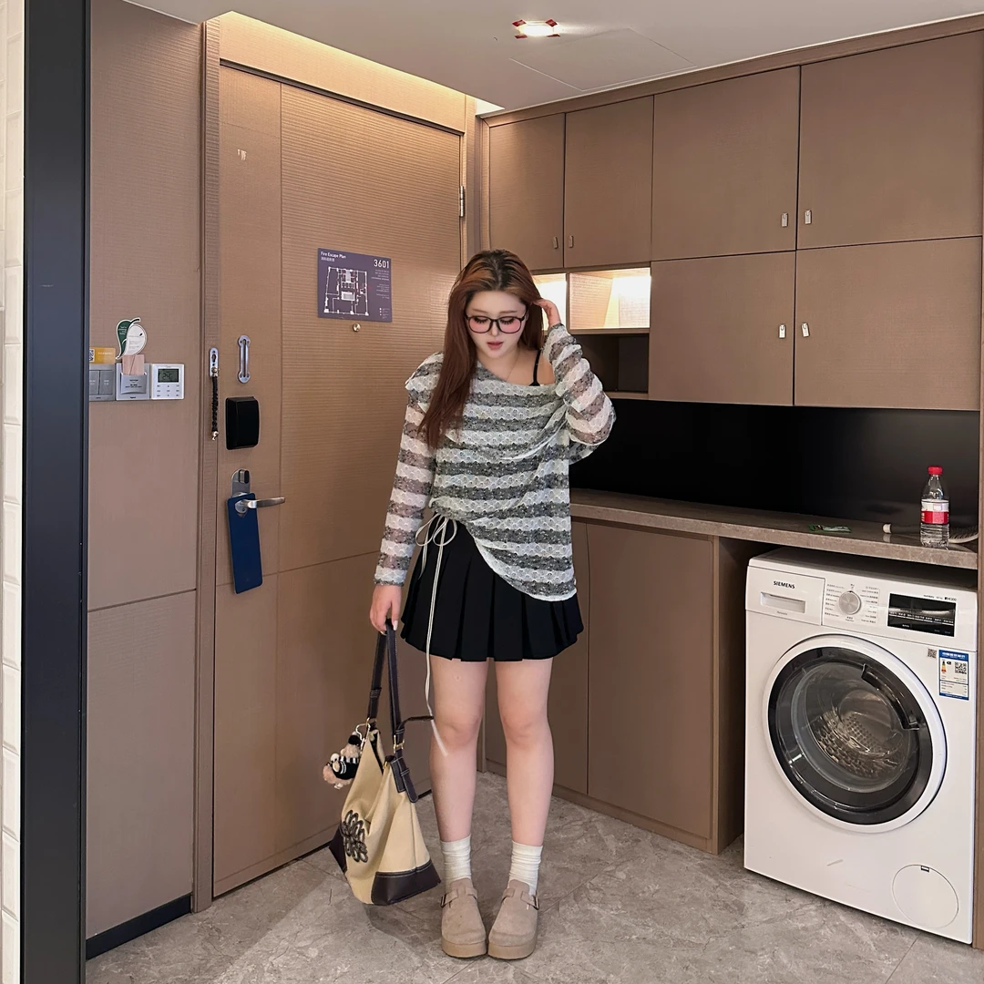 维维&南岛风大码女装2025显瘦胖mm时尚斜肩真两件长袖上衣ZWW575