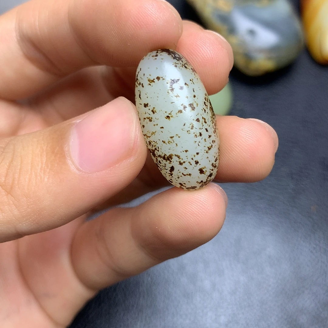 未镶嵌和田玉（糖玉）挂件