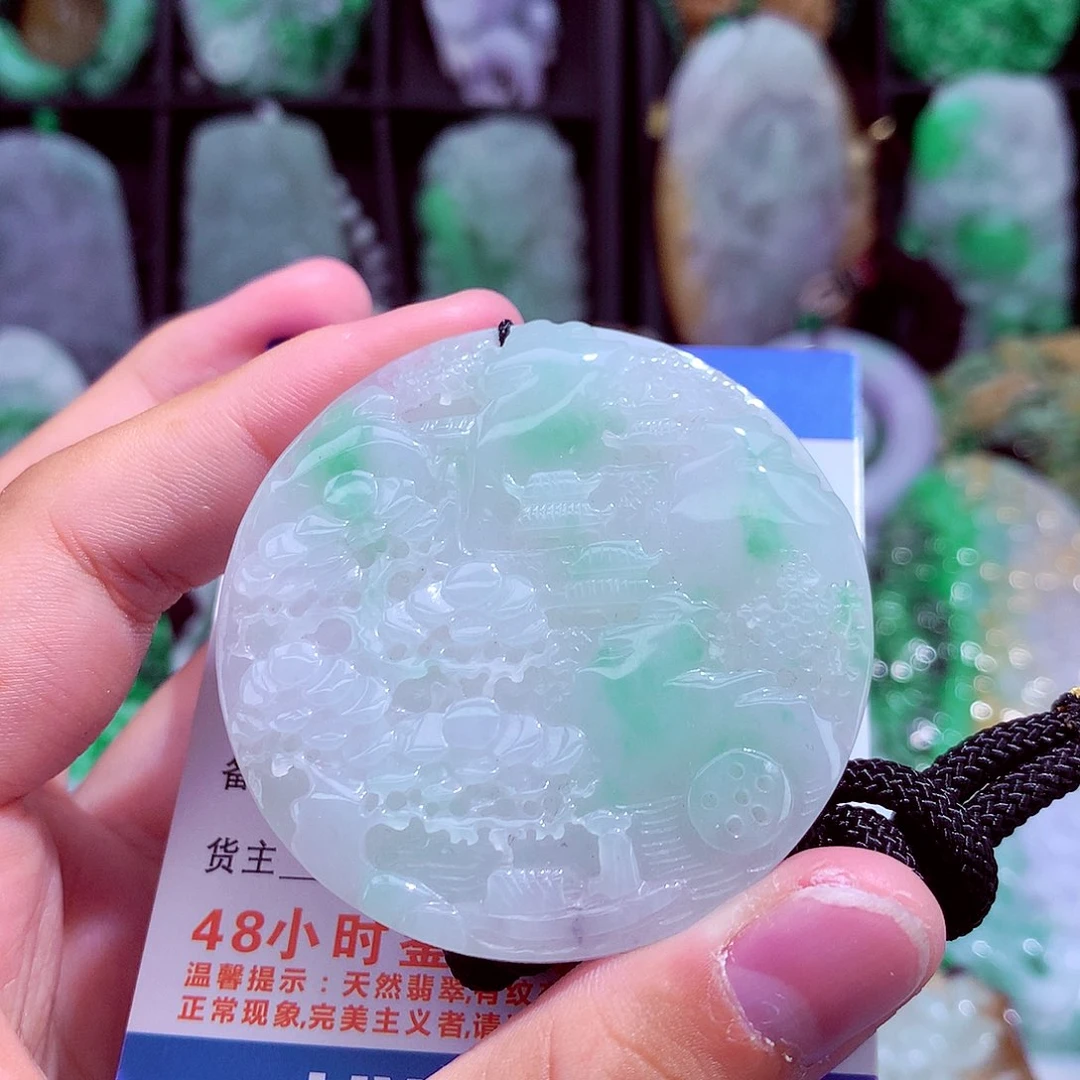 颈饰未镶嵌翡翠天然